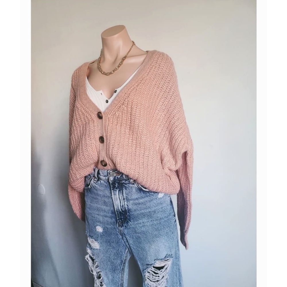 🚨LAST ONE// pink Cardigan - Picture 3 of 4